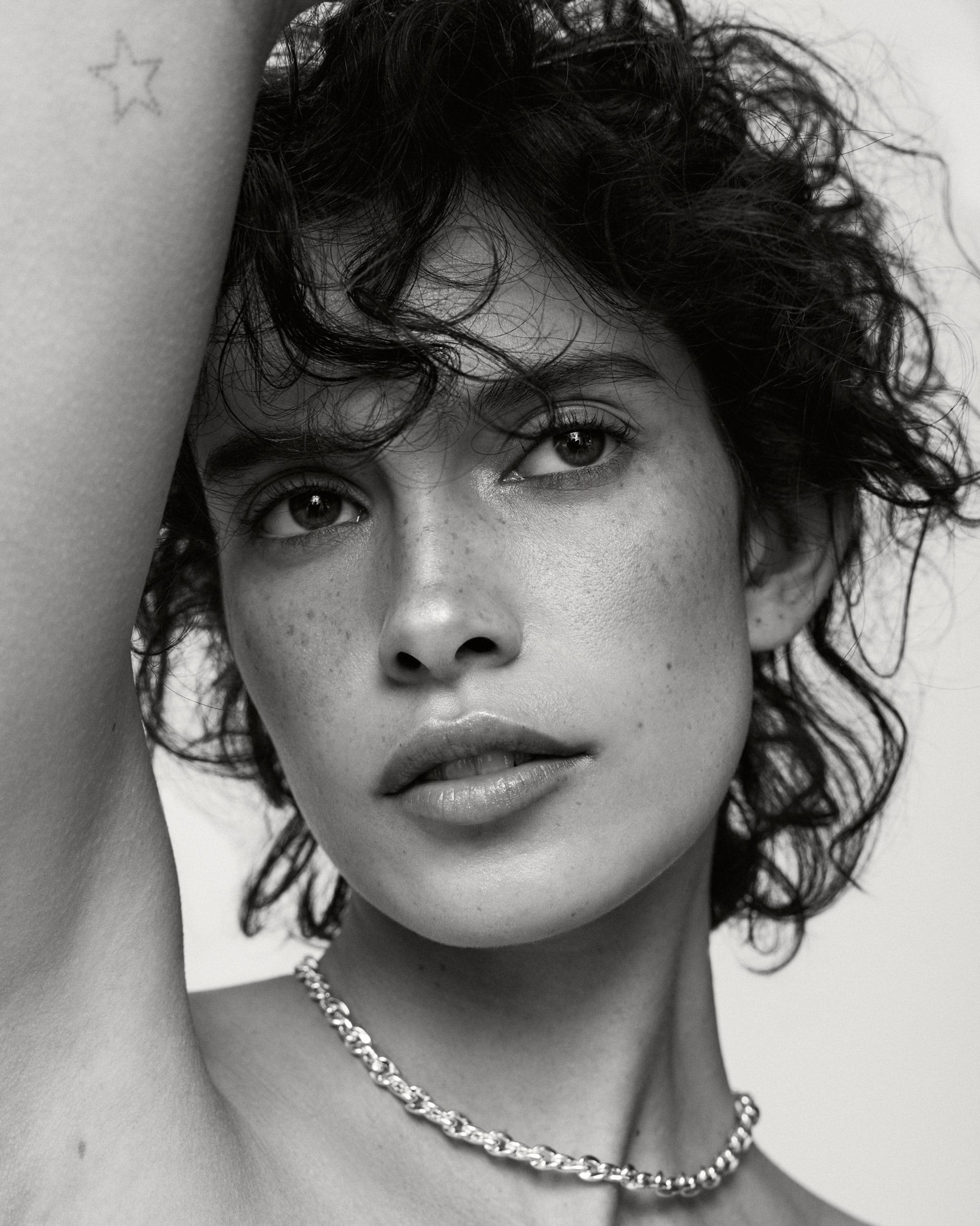 Zoë Barnard_102925_LaraJade-Zoe5022.jpg